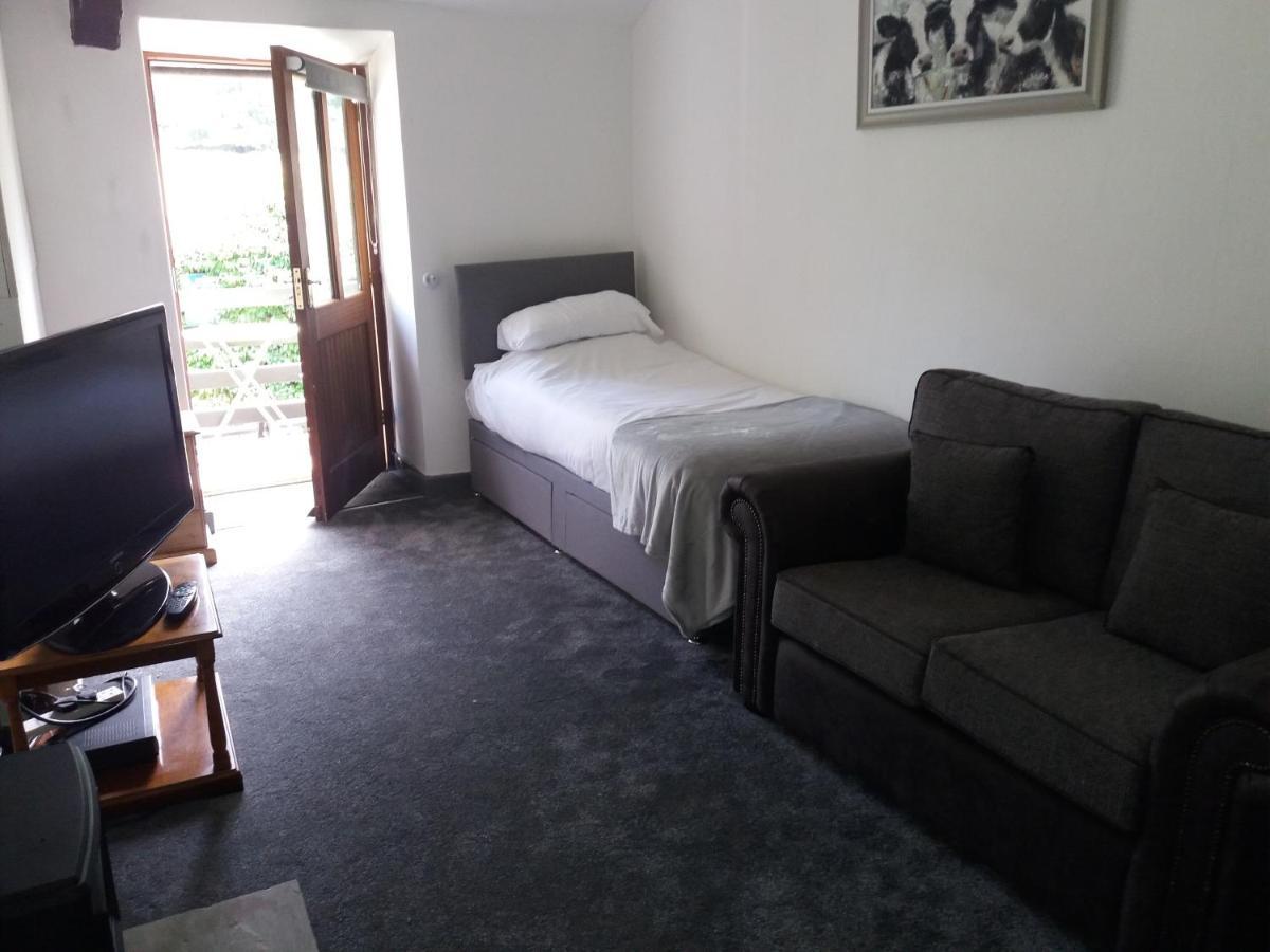 ברוטון אין פרנס Newfield Inn מראה חיצוני תמונה